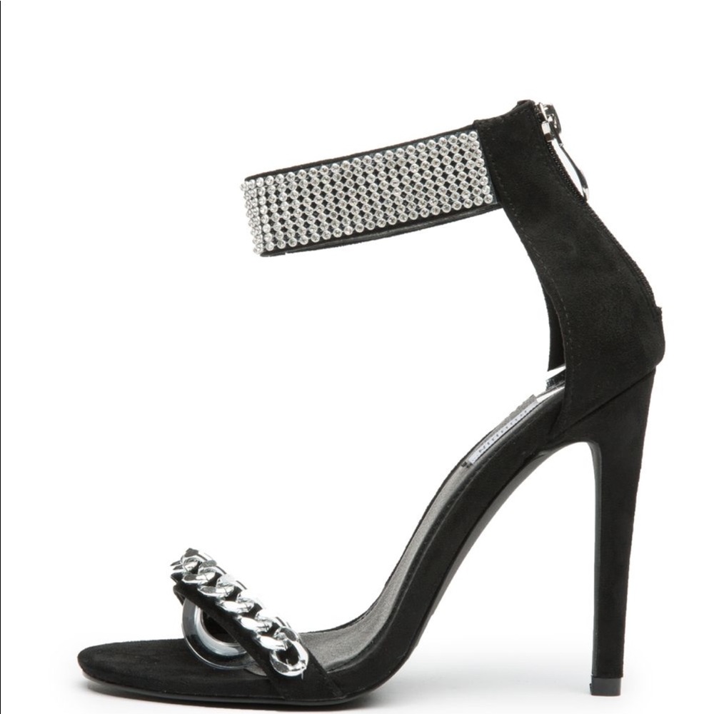Cape Robbin heels